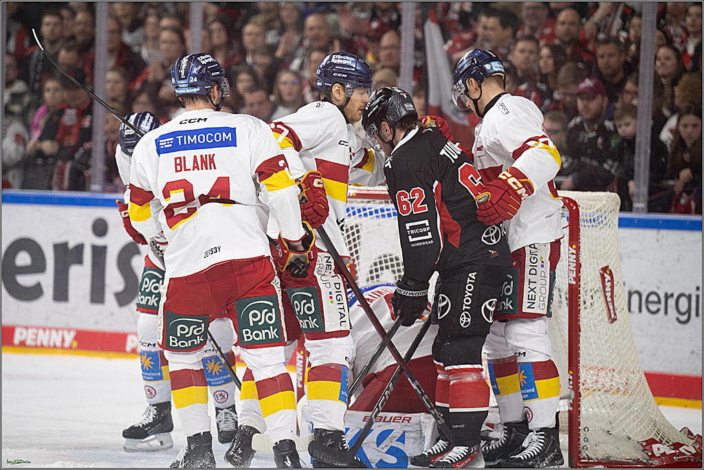 PENNY DEL; Koelner Haie-Duesseldorfer EG ; Koeln, 16.02.2025